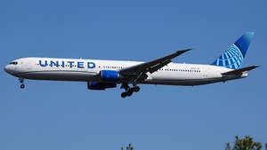 Photo of N66056 - Boeing 767-424(ER) operated by United Airlines