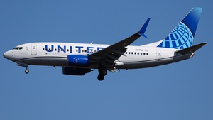 Photo of N17752 - Boeing 737-71Q operated by United Airlines