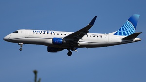 Photo of N728YX - Embraer ERJ-175LR operated by United Express (opb Republic Airways)