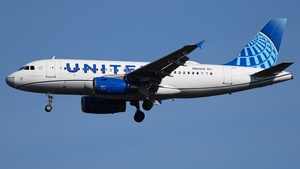Photo of N802UA - Airbus A319-131 operated by United Airlines
