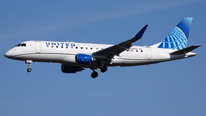 Photo of N790YX - Embraer ERJ-175LR operated by United Express (opb Republic Airways)