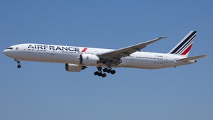 Photo of F-GZND - Boeing 777-328(ER) operated by Air France