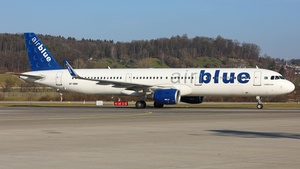 Photo of AP-BMN - Airbus A321-211 operated by Airblue