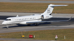 Photo of OE-IGG - Bombardier Global Express XRS operated by Glock Aviation