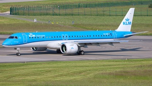 Photo of PH-NXB - Embraer ERJ-195-E2 operated by KLM Cityhopper