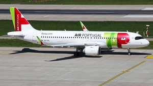 CS-TVL - Airbus A320-251N