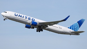 Photo of N658UA - Boeing 767-322(ER) operated by United Airlines