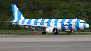 Photo of D-AICA - Airbus A320-212 operated by Condor