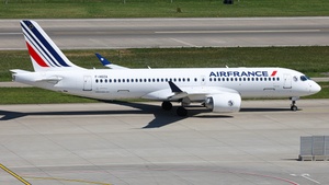 Photo of F-HOZA - Airbus A220-300 operated by Air France