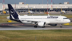 Photo of D-AIZR - Airbus A320-214 operated by Lufthansa