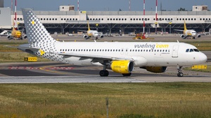 Photo of EC-MBF - Airbus A320-214 operated by Vueling