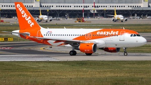 Photo of OE-LQT - Airbus A319-111 operated by easyJet Europe