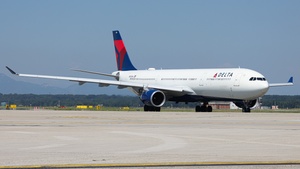 Photo of N824NW - Airbus A330-302 operated by Delta Air Lines