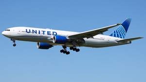 Photo of N786UA - Boeing 777-222(ER) operated by United Airlines