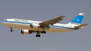 Photo of 9K-AMC - Airbus A300B4-605R operated by Kuwait Airways