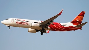 Photo of VT-AXM - Boeing 737-8HG operated by Air India Express