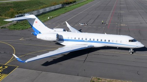 Photo of OE-LCS - Bombardier Global 6000 operated by Avcon Jet
