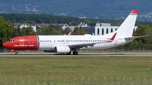 Photo of LN-ENT - Boeing 737-8JP operated by Norwegian Air Shuttle