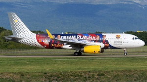 Photo of EC-MQE - Airbus A320-232 operated by Vueling