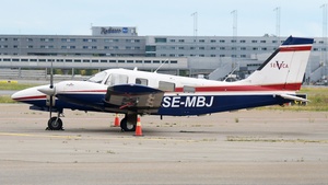 Photo of SE-MBJ - Piper PA-34-220T Seneca V operated by Private