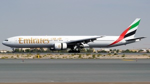 Photo of A6-EMW - Boeing 777-31H operated by Emirates