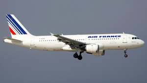 Photo of F-GFKU - Airbus A320-211 operated by Air France
