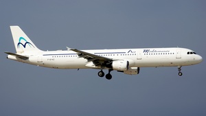 Photo of F-GYAZ - Airbus A321-111 operated by Air Méditerranée