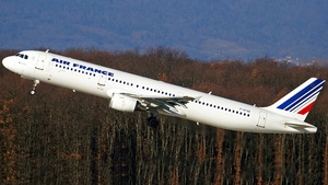 Photo of F-GTAE - Airbus A321-212 operated by Air France