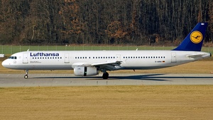 Photo of D-AIRH - Airbus A321-131 operated by Lufthansa