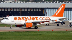 Photo of G-EZIW - Airbus A319-111 operated by easyJet