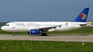 Photo of SU-GBA - Airbus A320-231 operated by Egyptair