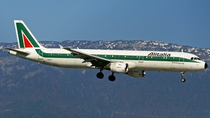 Photo of I-BIXH - Airbus A321-112 operated by Alitalia