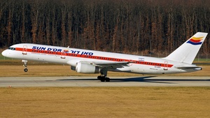 Photo of 4X-EBY - Boeing 757-27B operated by Sun d'Or (opb El Al Israel Airlines)