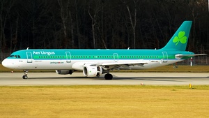 Photo of EI-CPF - Airbus A321-211 operated by Aer Lingus