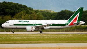 Photo of EI-DTG - Airbus A320-216 operated by Alitalia