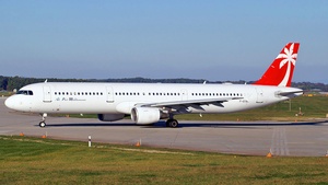 Photo of F-GYAR - Airbus A321-212 operated by Air Méditerranée