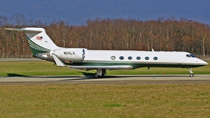 Photo of N111LX - Gulfstream GV operated by Private