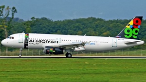 Photo of S5-AAB - Airbus A320-231 operated by Afriqiyah Airways (opb Adria Airways)