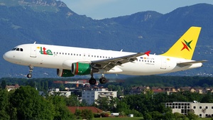 Photo of EC-JTA - Airbus A320-212 operated by LTE International Airways
