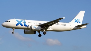 Photo of D-AXLA - Airbus A320-232 operated by XL Airways Germany
