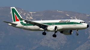 Photo of I-BIKI - Airbus A320-214 operated by Alitalia