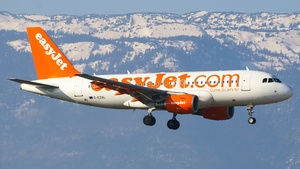 Photo of G-EZAL - Airbus A319-111 operated by easyJet
