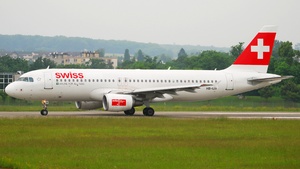 Photo of HB-IJV - Airbus A320-214 operated by Swiss International Air Lines