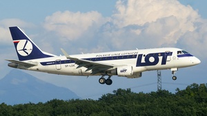 Photo of SP-LDA - Embraer ERJ-170STD operated by LOT Polish Airlines