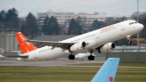 Photo of G-TTID - Airbus A321-231 operated by easyJet