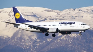 Photo of D-ABXN - Boeing 737-330 operated by Lufthansa
