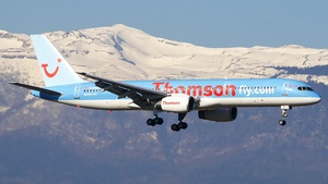 Photo of G-BYAS - Boeing 757-204 operated by Thomsonfly