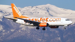 Photo of G-EZJV - Boeing 737-73V operated by easyJet
