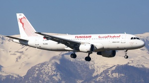 Photo of TS-IMG - Airbus A320-211 operated by Tunisair