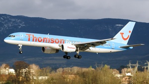 Photo of G-BYAU - Boeing 757-204 operated by Thomsonfly
